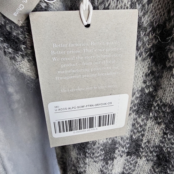 ?Everlane Unisex The Alpaca Patterned Scarf Gray Buffalo Check One Size NWT